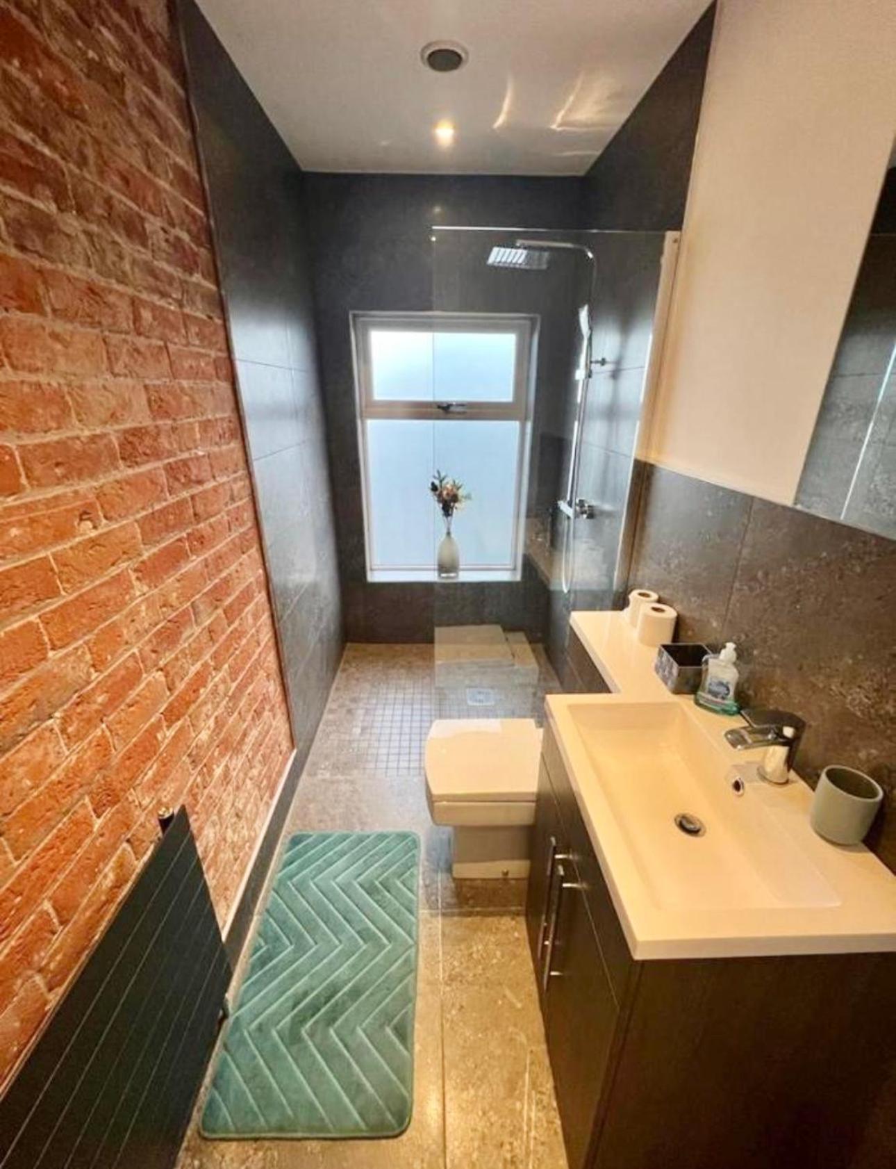 Alsager Town Centre Apartment Extérieur photo